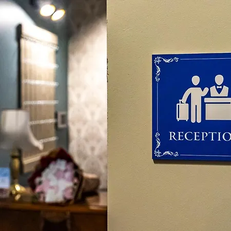 Хостел Blue Bird Boutique - Old Town *
