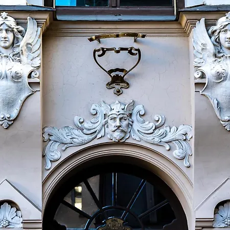 Blue Bird In Old Town Hostel Riga