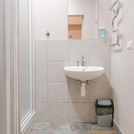 Blue Bird Boutique - Old Town Hostel