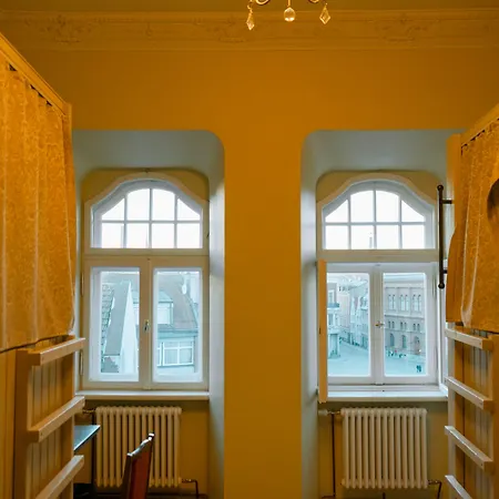 Blue Bird Boutique - Old Town
