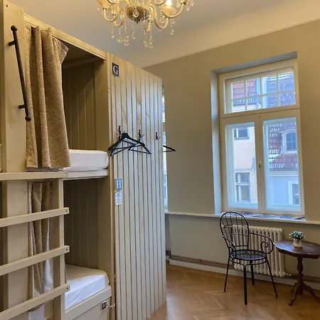 Хостел Blue Bird Boutique - Old Town