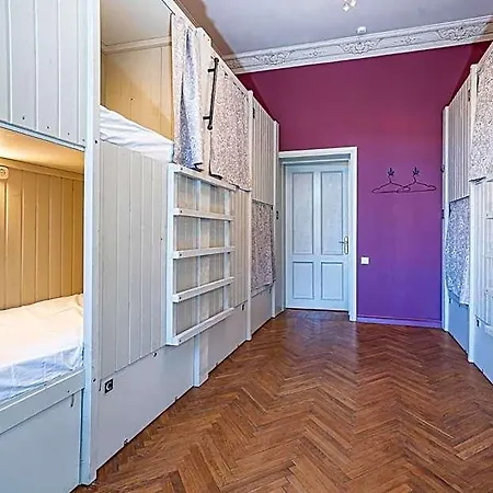 Hostel Blue Bird Boutique - Old Town *