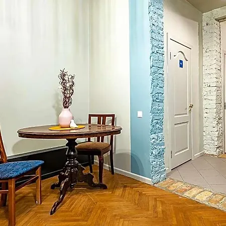 Blue Bird Boutique - Old Town Hostel