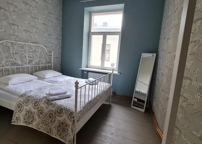 Blue Bird Boutique - Old Town *