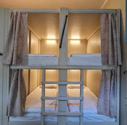 Blue Bird Boutique - Old Town *