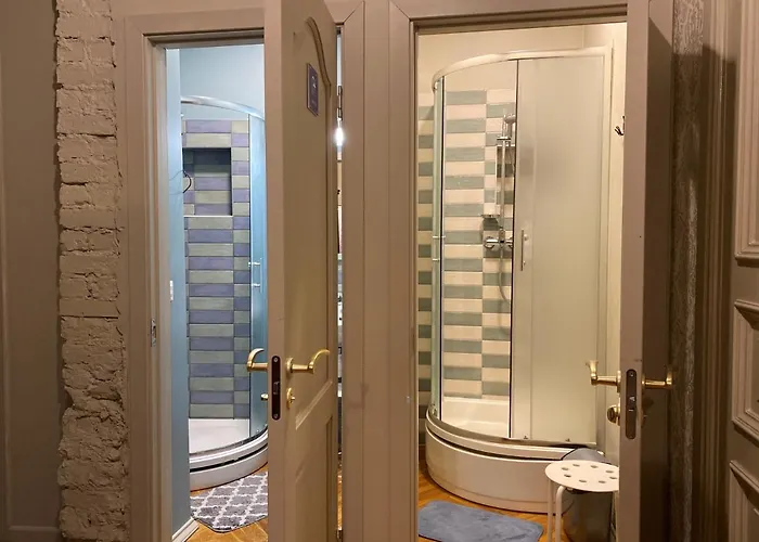 Blue Bird Boutique - Old Town *