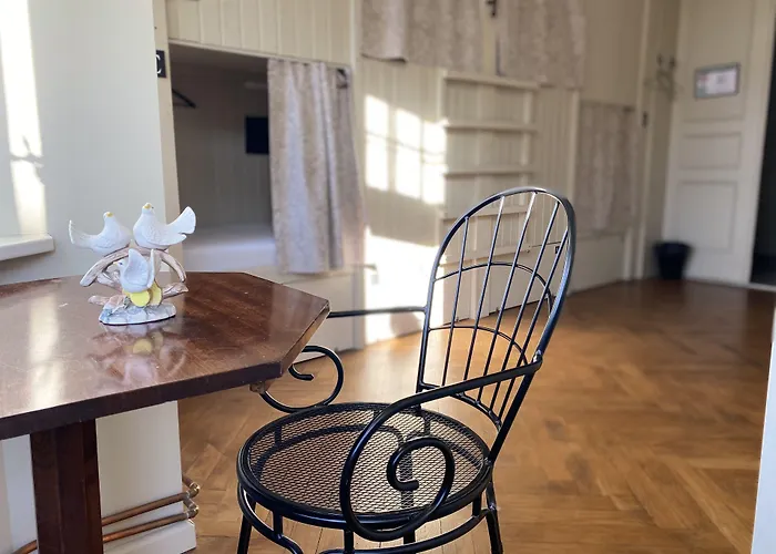 Blue Bird Boutique - Old Town *