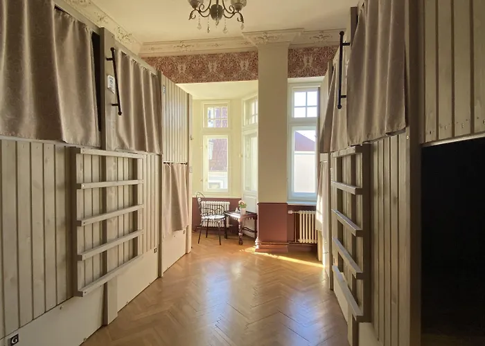 Blue Bird Boutique - Old Town *