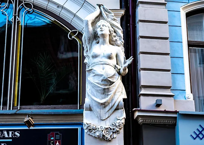 Blue Bird Boutique - Old Town