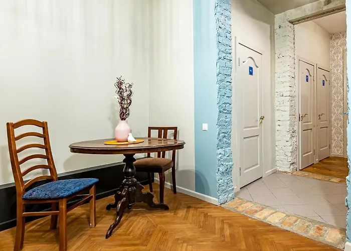 Blue Bird Boutique - Old Town 호스텔