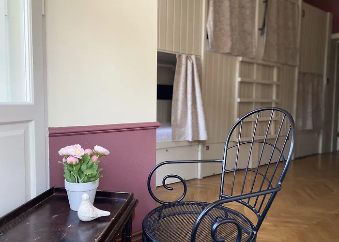 Blue Bird Boutique - Old Town 호스텔 리가